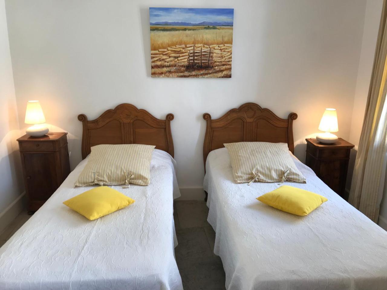 Couleurs De Camargue Bed and Breakfast Beauvoisin  Esterno foto